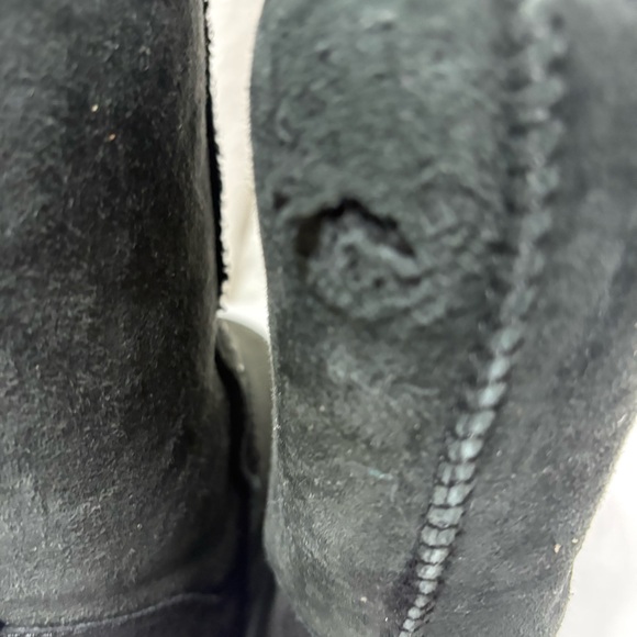 UGG Women's Classic Short Crystal Diamond boots in black suede - Picture 13 of 13